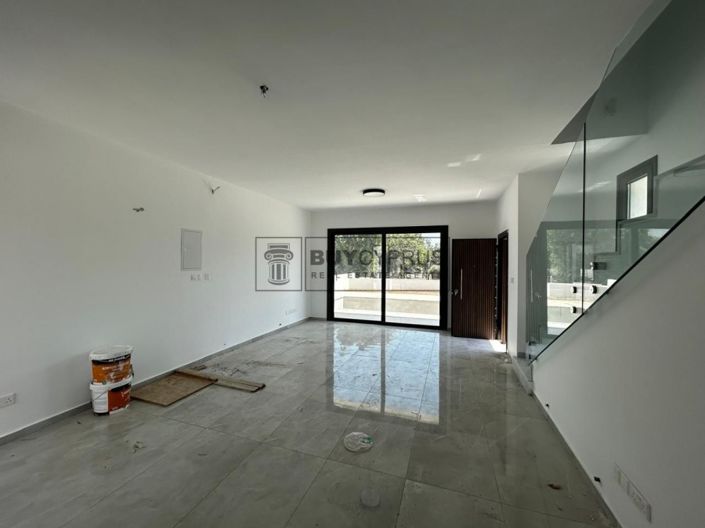 Image No.9-3 Bed Villa for sale