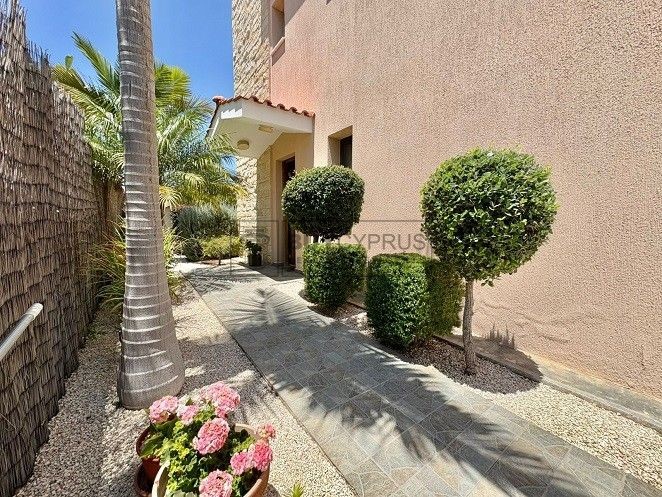 Image No.27-3 Bed Villa for sale