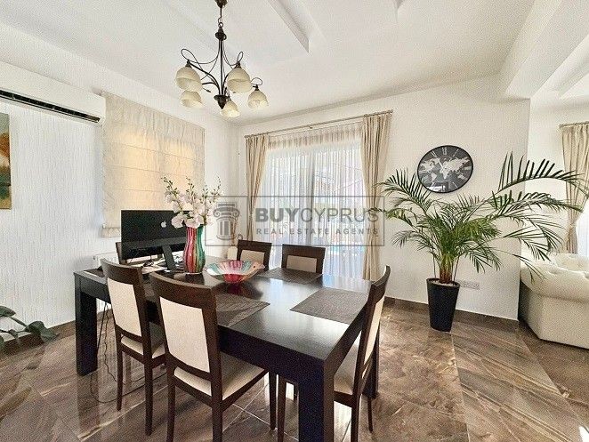 Image No.5-3 Bed Villa for sale