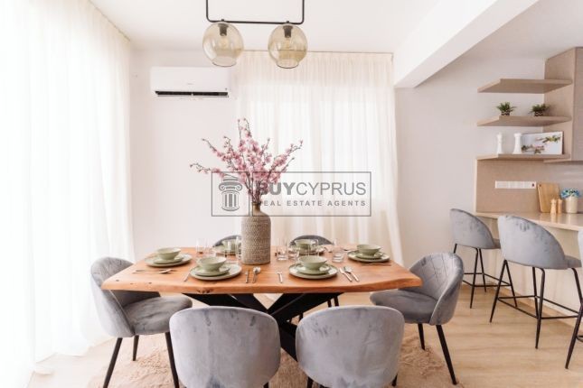 Image No.7-3 Bed Villa for sale