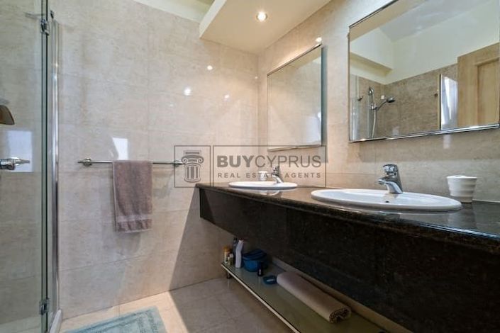 Image No.21-4 Bed Villa for sale