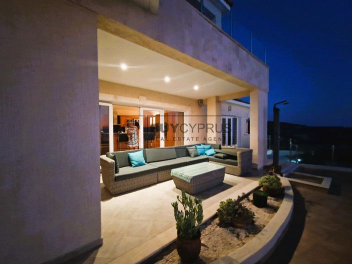 Image No.22-5 Bed Villa for sale