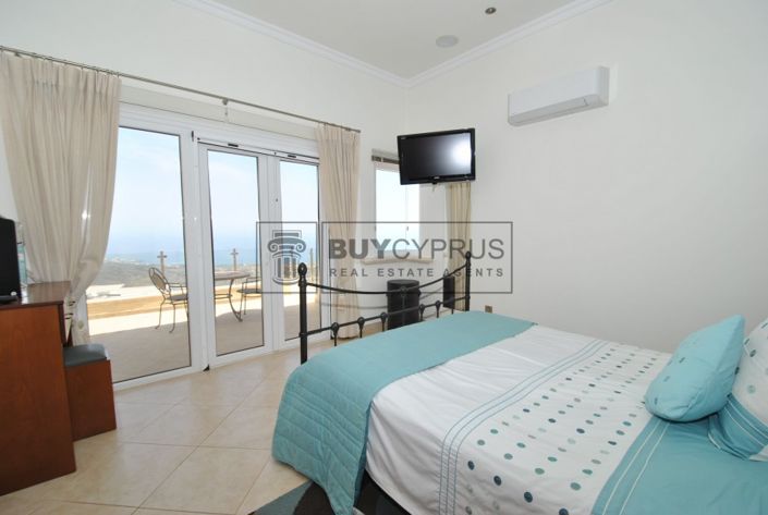 Image No.42-5 Bed Villa for sale