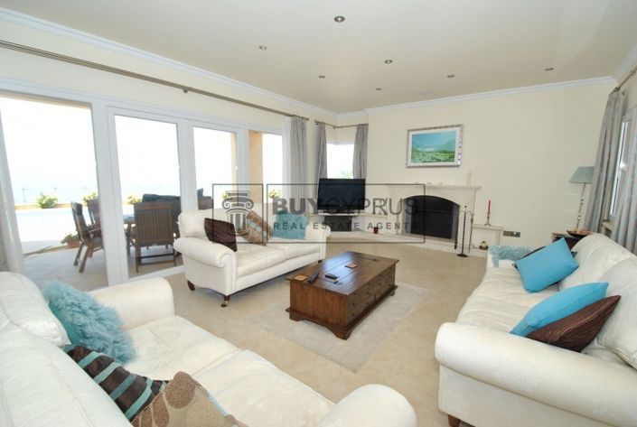 Image No.8-5 Bed Villa for sale