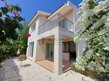 Detached Villa For Sale  in  Peyia