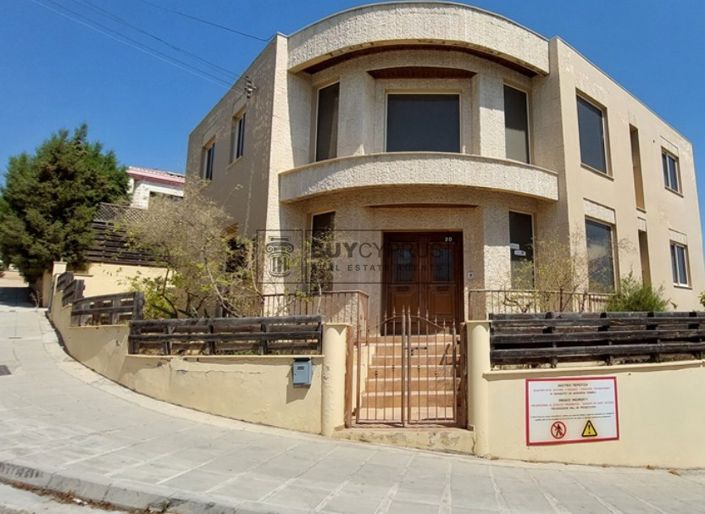 Image No.1-4 Bed Villa for sale