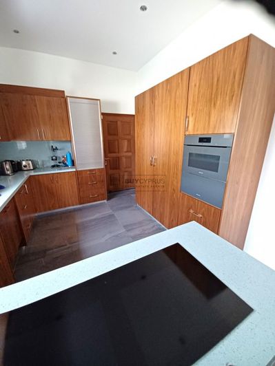 Image No.9-3 Bed Villa for sale