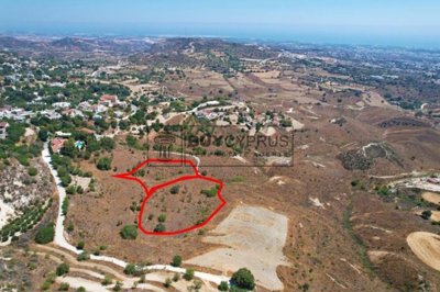 Residential Land  For Sale  in  Armou
