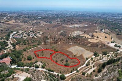 Residential Land  For Sale  in  Armou