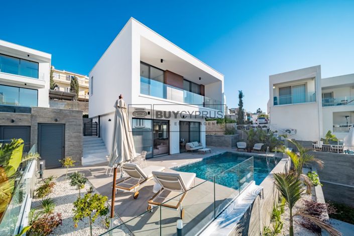 Image No.1-3 Bed Villa for sale