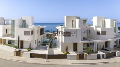 Detached Villa For Sale  in  Kissonerga