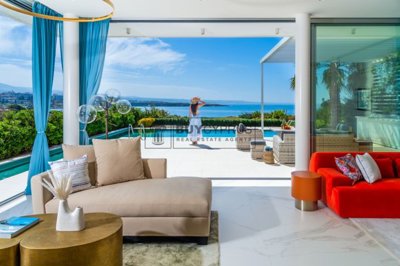 Detached Villa For Sale  in  Coral Bay