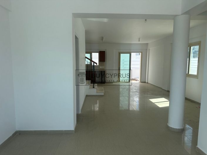 Image No.3-3 Bed Villa for sale