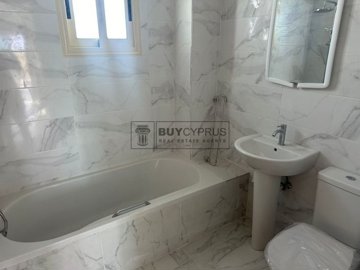 Detached Villa For Sale  in  Emba