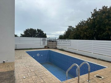 Detached Villa For Sale  in  Emba