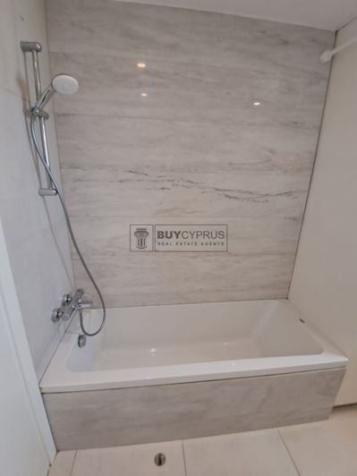 Image No.11-2 Bed Townhouse for sale