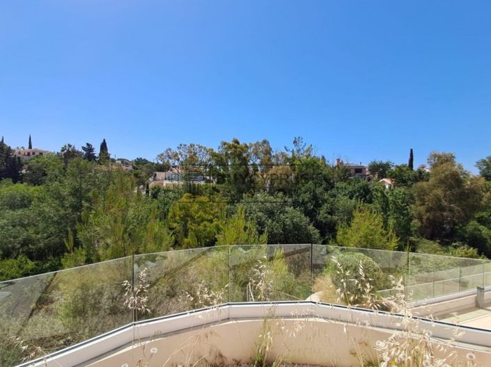 Image No.15-2 Bed Townhouse for sale