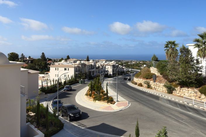 Image No.14-2 Bed Apartment for sale