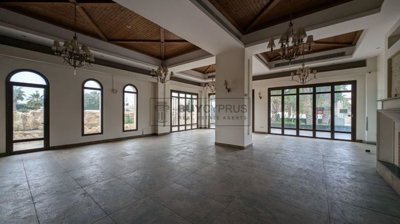 Building For Sale  in  Tombs of the Kings
