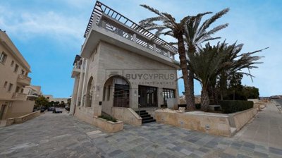 Building For Sale  in  Tombs of the Kings
