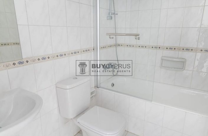 Image No.9-3 Bed Villa for sale