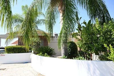Bungalow For Sale  in  Mesa Chorio