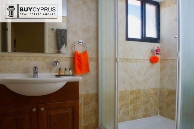 Image No.13-2 Bed Villa for sale