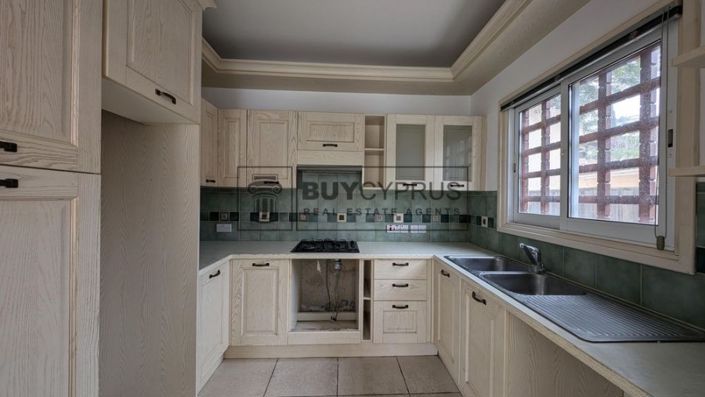 Image No.10-3 Bed Villa for sale