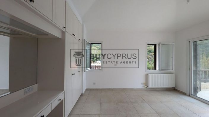 Image No.12-3 Bed Villa for sale