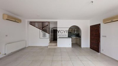 Detached Villa For Sale  in  Kamares - Tala