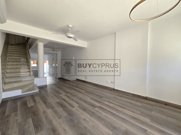 Image No.4-3 Bed Townhouse for sale