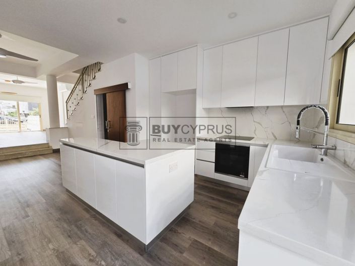 Image No.7-3 Bed Townhouse for sale