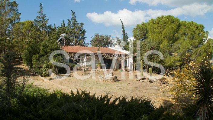 Image No.1-3 Bed House for sale