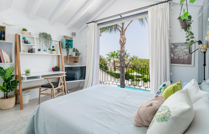 Image No.9-4 Bed Villa for sale