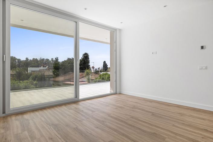 Image No.27-5 Bed Villa for sale