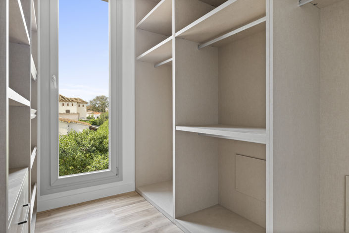 Image No.34-5 Bed Villa for sale