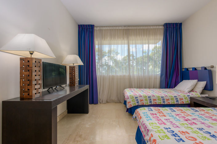 Image No.16-3 Bed Property for sale