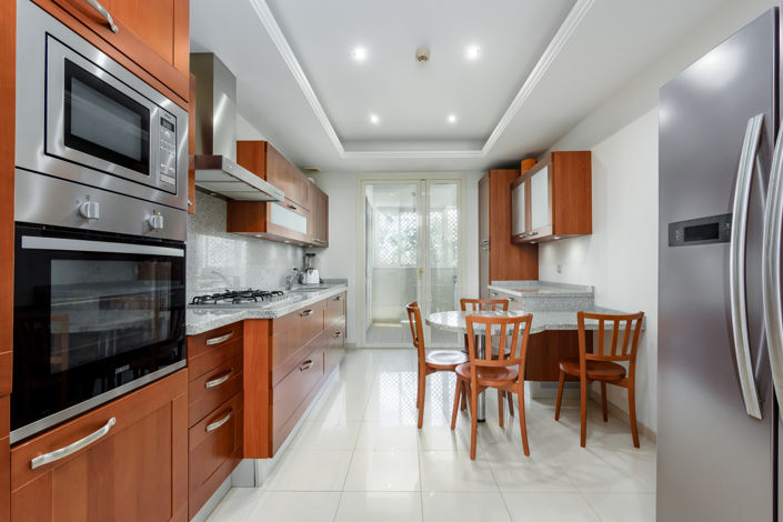 Image No.3-3 Bed Property for sale