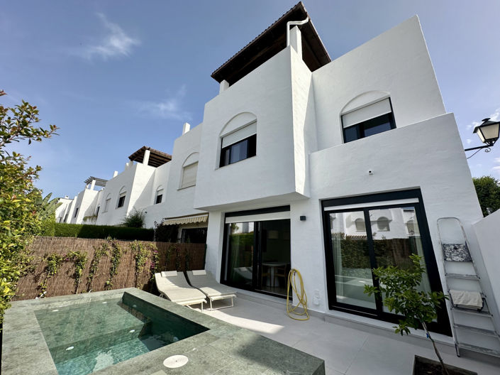 Image No.1-4 Bed House for sale