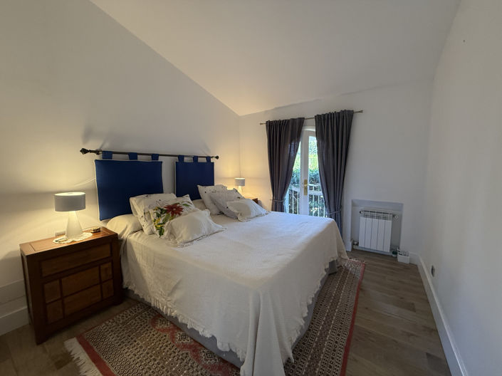 Image No.11-6 Bed House for sale