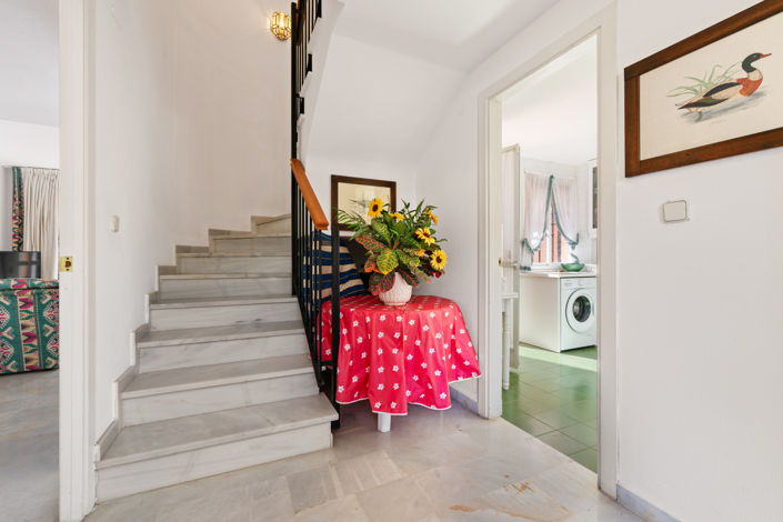 Image No.6-4 Bed Property for sale