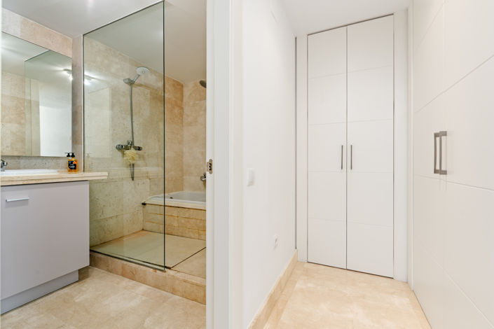 Image No.24-3 Bed Apartment for sale