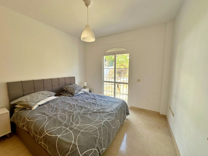 Image No.8-3 Bed House for sale