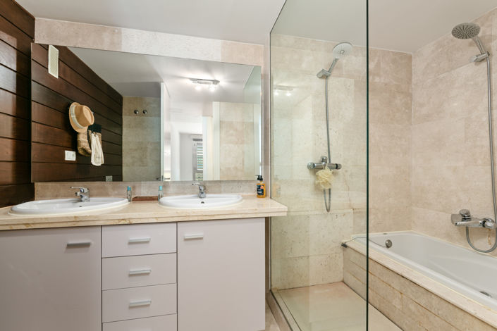 Image No.11-3 Bed Apartment for sale