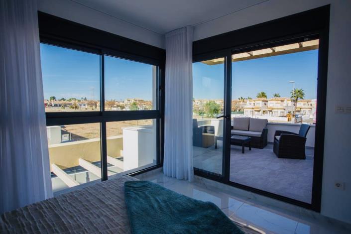 Image No.11-3 Bed Villa for sale