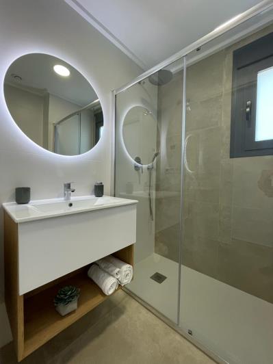 Image No.12-2 Bed Apartment for sale