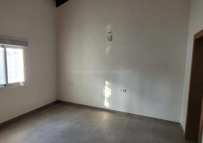 Image No.7-3 Bed Country House for sale