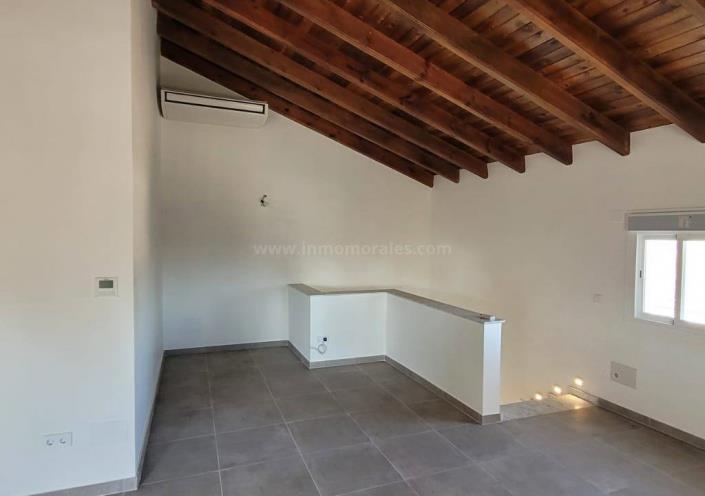 Image No.14-3 Bed Country House for sale