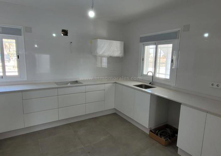 Image No.5-3 Bed Country House for sale