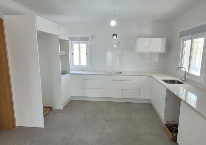 Image No.6-3 Bed Country House for sale